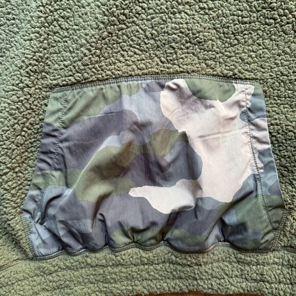 Aerie Fleece Pullover Quarter Zip Sweatshirt Olie Green Camo Womens Size Small - Picture 9 of 13